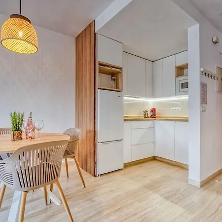 118 - Modern Beachfront Apartment Fuengirola